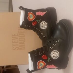 Steve Madden Leader Patches Combat Boot New in Box size 9